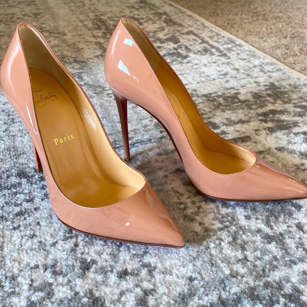 Louboutin Pigalle Follies 100mm. Nude patent leather-size 38 (fits like W 7-7.5)